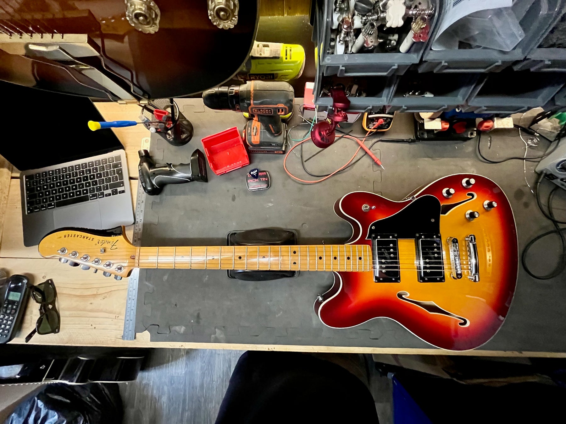 ON THE BENCH: Fender Starcaster Modern Player | Broken Switch