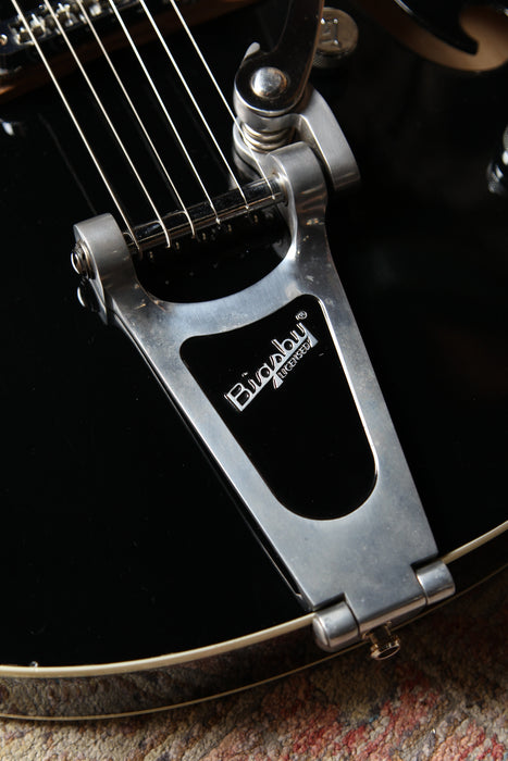 Pre-Owned Gretsch G5122 Electromatic Hollow Body Double Cut w/Bigsby - Black - Guitar Warehouse