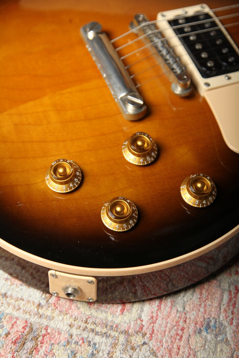 Pre-Owned 2001 Gibson Les Paul Classic 1960 RI - Tobacco Burst - Guitar Warehouse