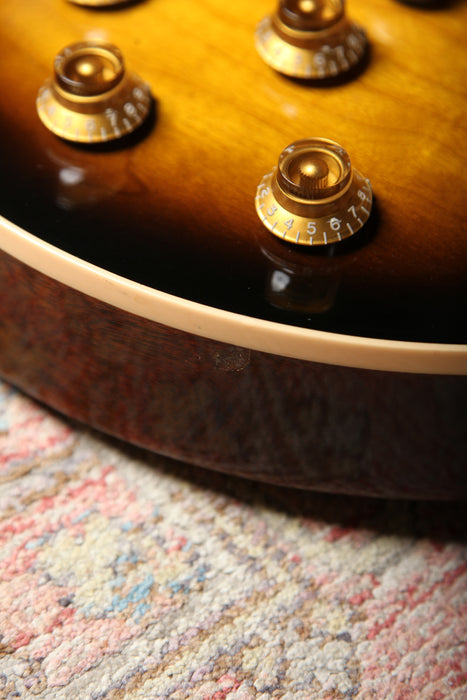 Pre-Owned 2001 Gibson Les Paul Classic 1960 RI - Tobacco Burst - Guitar Warehouse