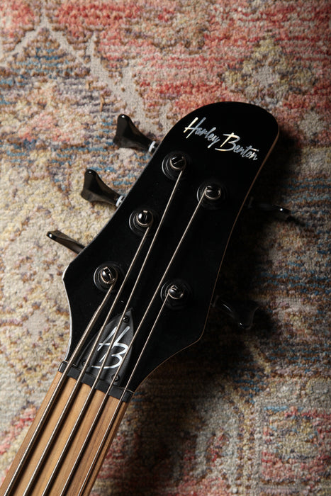 Pre-Owned Harley Benton B-550 FL BK Fretless Five String Bass - Gloss Black - Guitar Warehouse