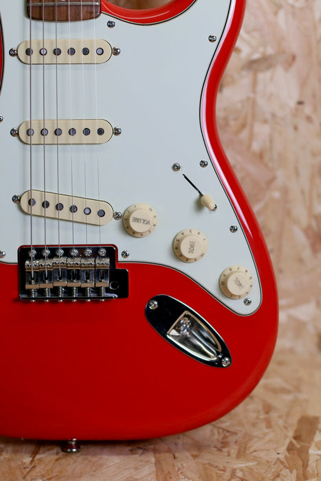2014 Squier Classic Vibe Simon Neil Signature Stratocaster Fiesta Red - Pre-Owned