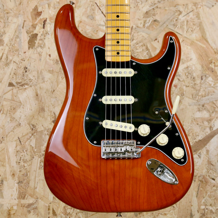 2023 Fender American Vintage II Stratocaster in Mocha + Original hardcase - Pre-owned