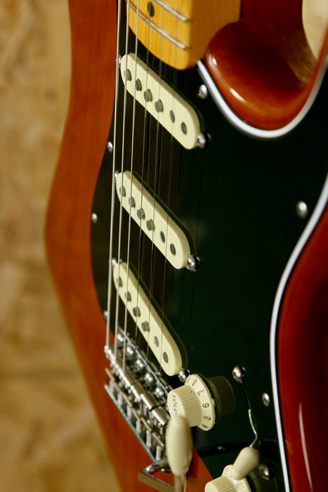 2023 Fender American Vintage II Stratocaster in Mocha + Original hardcase - Pre-owned