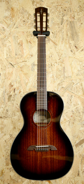 Alvarez AP66 Parlour 12 Fret in Shadowburst *Solid Top w/Bag - Pre-owned