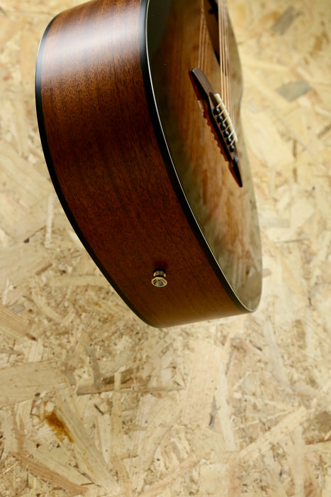 Alvarez AP66 Parlour 12 Fret in Shadowburst *Solid Top w/Bag - Pre-owned