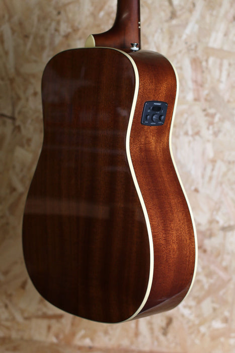 Fender Electro Acoustic - Malibu Player, Walnut Fingerboard, Sunburst w/Gigbag - Pre-Owned