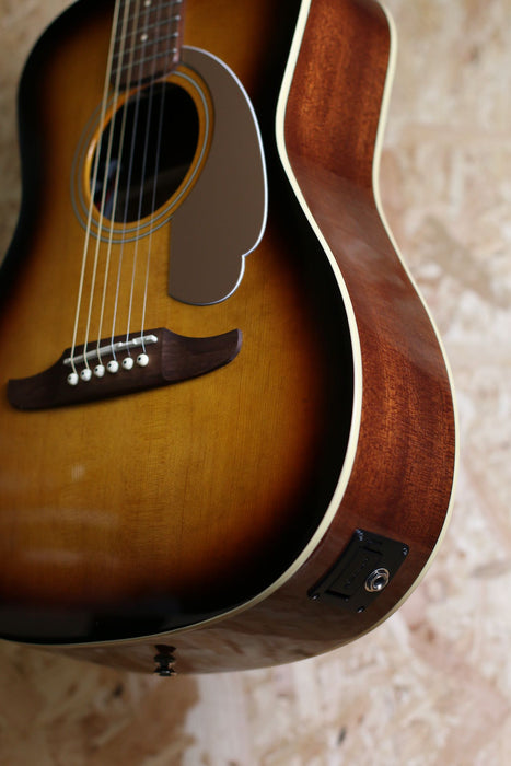 Fender Electro Acoustic - Malibu Player, Walnut Fingerboard, Sunburst w/Gigbag - Pre-Owned