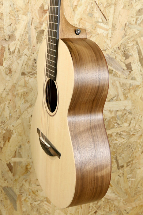 Sheeran by Lowden W04 Electro Acoustic w/Gigbag - Pre-owned