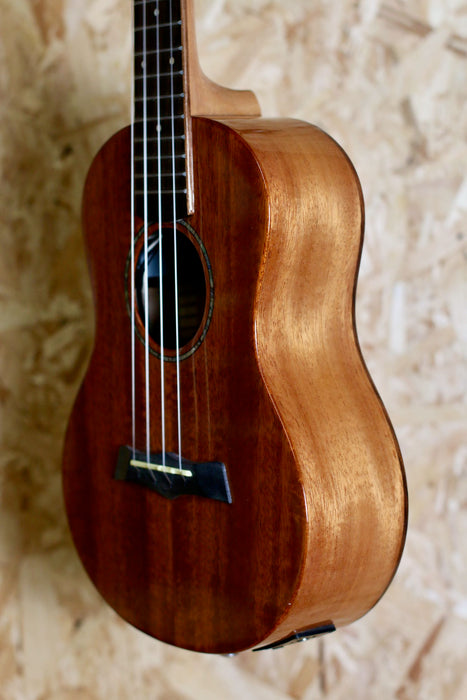 Snail SUT-M2 Solid Top Electro Acoustic Tenor Ukulele - Pre-owned