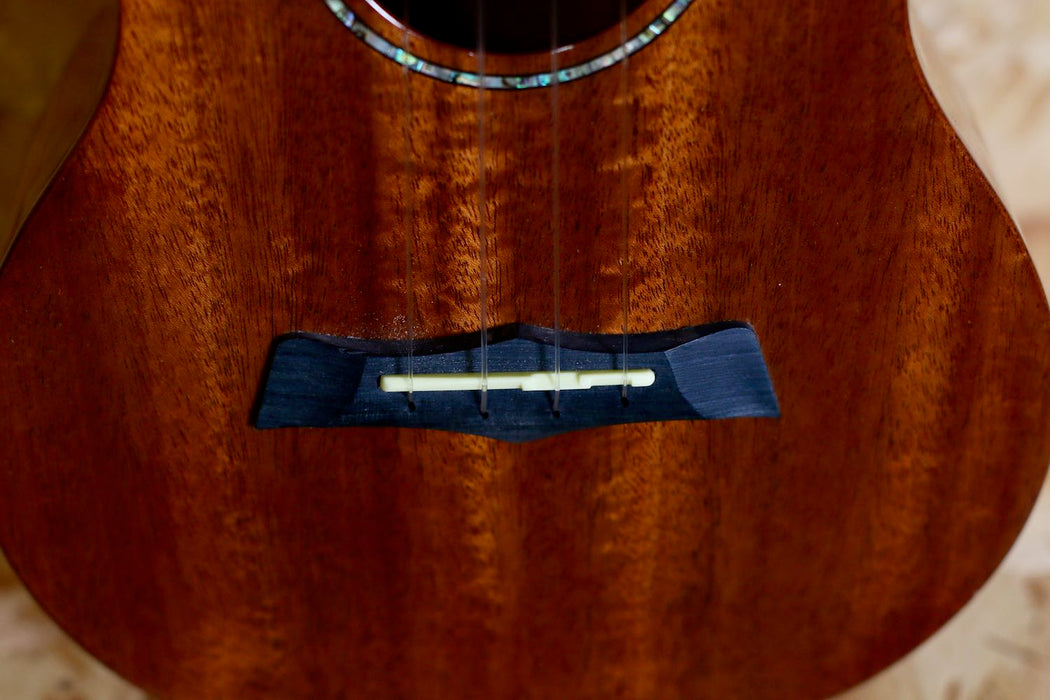 Snail SUT-M2 Solid Top Electro Acoustic Tenor Ukulele - Pre-owned