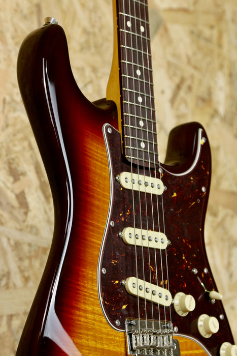 Fender 70th Anniversary American Professional II Stratocaster®, Rosewood Fingerboard, Comet Burst