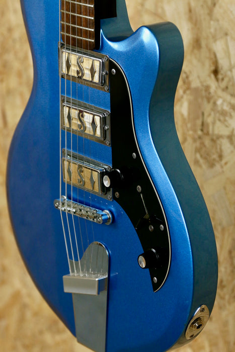 Supro 2030BM Hampton Triple Pickup Island Series in Metallic Ocean Blue - Pre-Owned