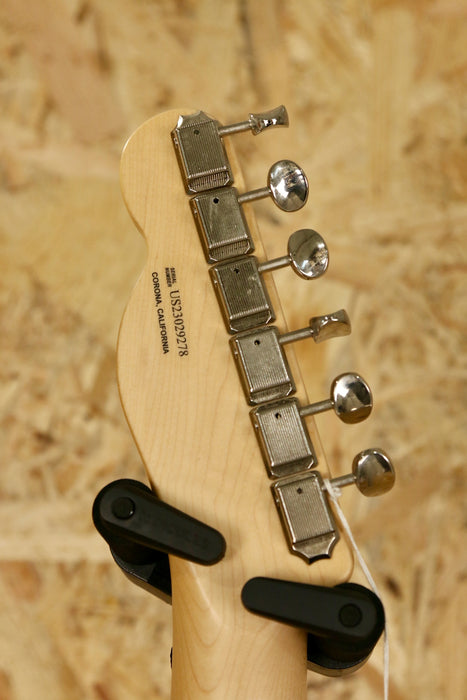 Fender American Performer Telecaster® w/ Maple Fingerboard in Vintage White