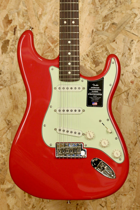 Fender American Professional Classic Stratocaster®, Rosewood Fingerboard, Faded Dakota Red w/ *Pro Setup