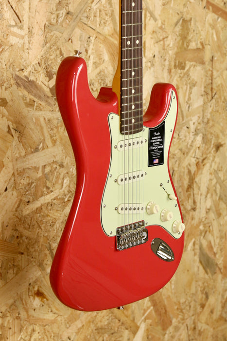 Fender American Professional Classic Stratocaster®, Rosewood Fingerboard, Faded Dakota Red w/ *Pro Setup
