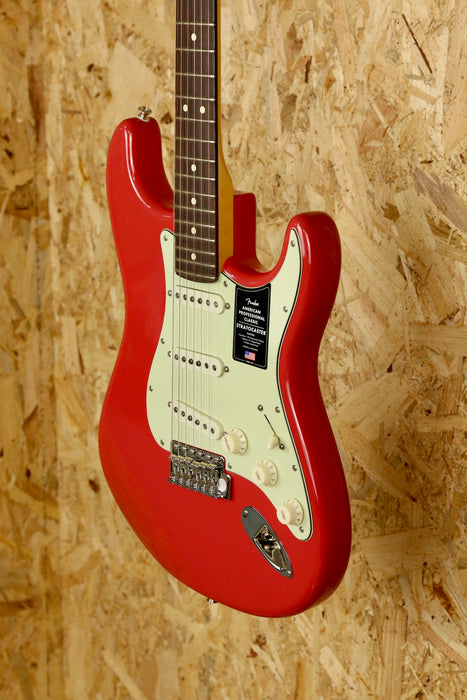 Fender American Professional Classic Stratocaster®, Rosewood Fingerboard, Faded Dakota Red w/ *Pro Setup