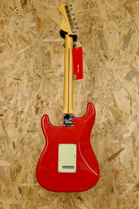 Fender American Professional Classic Stratocaster®, Rosewood Fingerboard, Faded Dakota Red w/ *Pro Setup