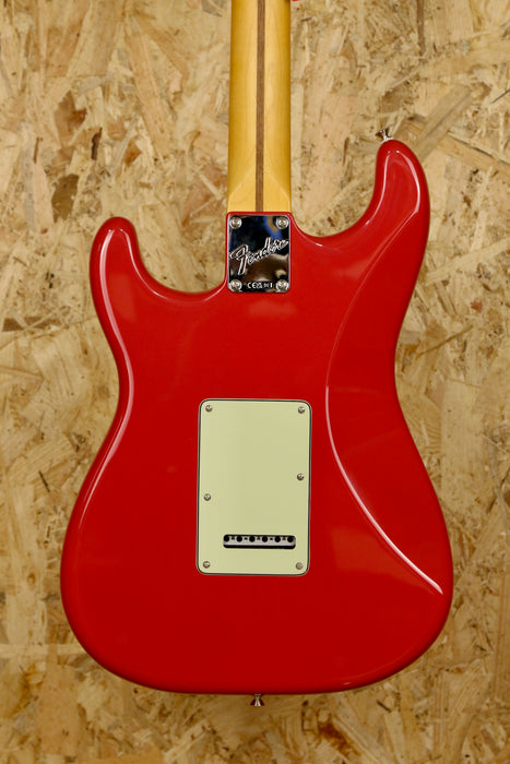 Fender American Professional Classic Stratocaster®, Rosewood Fingerboard, Faded Dakota Red w/ *Pro Setup