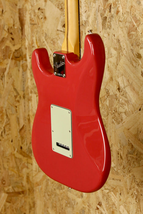 Fender American Professional Classic Stratocaster®, Rosewood Fingerboard, Faded Dakota Red w/ *Pro Setup
