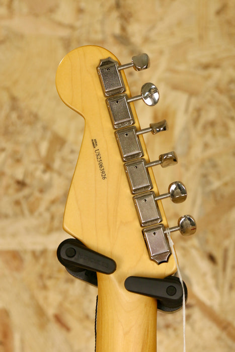 Fender American Professional Classic Stratocaster®, Rosewood Fingerboard, Faded Dakota Red w/ *Pro Setup