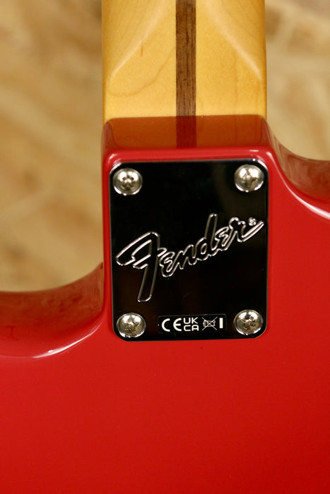 Fender American Professional Classic Stratocaster®, Rosewood Fingerboard, Faded Dakota Red w/ *Pro Setup