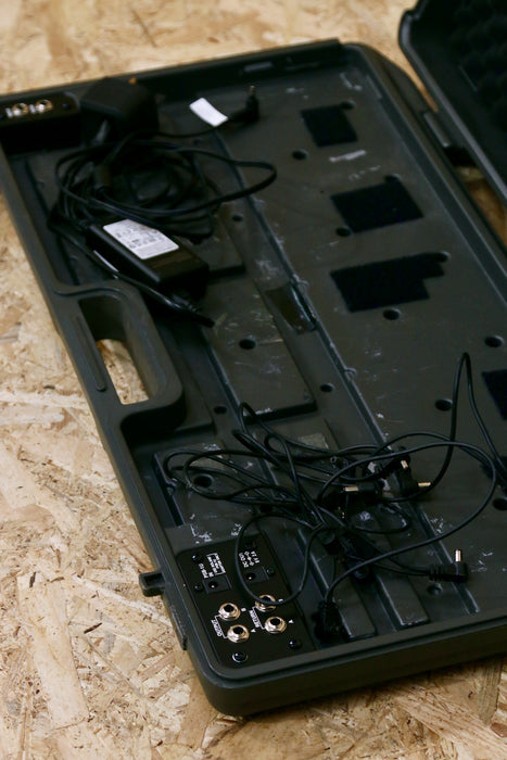 Boss BCB-90X Pedalboard with Roland Power Supply - Pre-owned