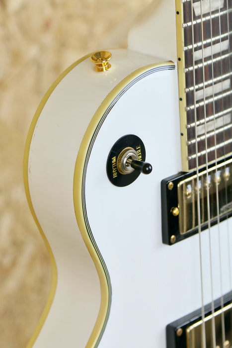 B-Stock Vintage V100 Electric Guitar Gold Hardware in Arctic White