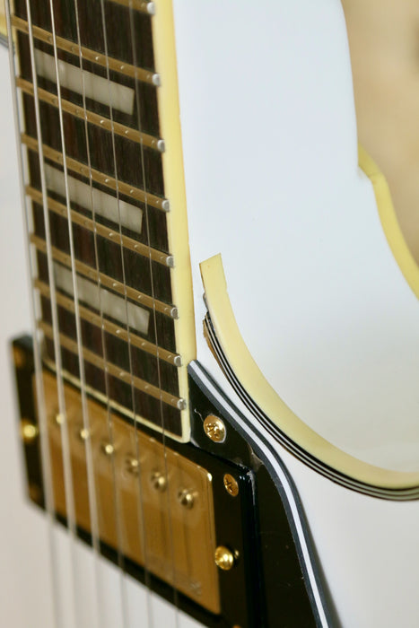 B-Stock Vintage V100 Electric Guitar Gold Hardware in Arctic White
