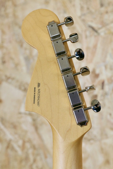 B-Stock Fender Player II Mustang®, Rosewood Fingerboard, 3 Colour Sunburst