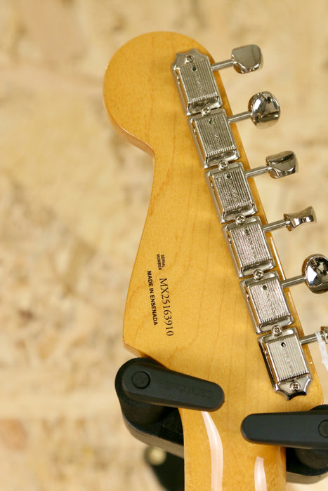 Fender Vintera® III Late '50s Stratocaster®, Maple Fingerboard, Dakota Red