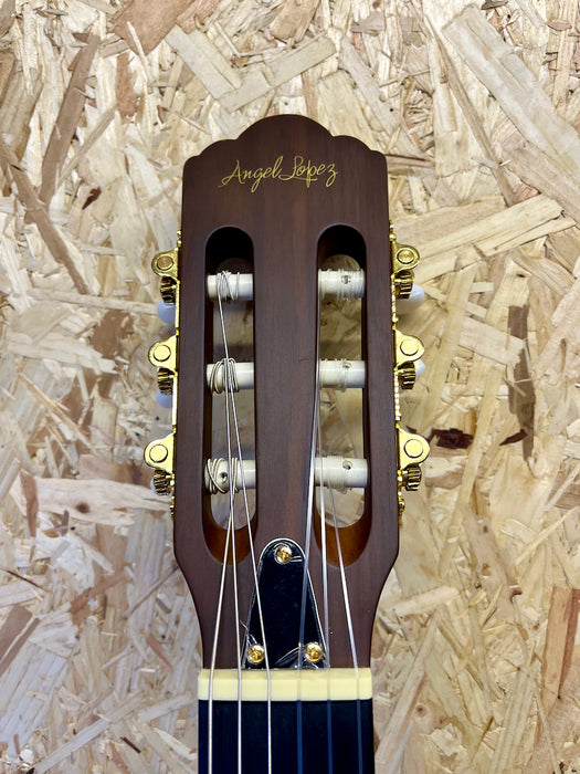 B-STOCK Angel Lopez 4/4 Cutaway Electric Classical Guitar with Solid Body - Natural