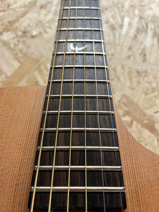 Pre-owned Faith Naked Venus Cedar/Mahogany Electro Acoustic Cutaway