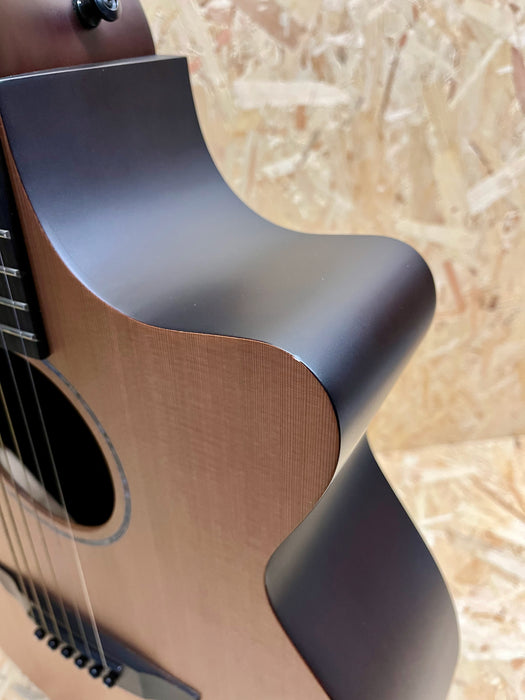 Pre-owned Faith Naked Venus Cedar/Mahogany Electro Acoustic Cutaway