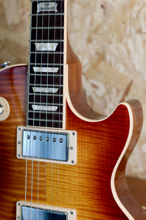 2014 Gibson Les Paul Standard in Desert Burst - Pre-owned