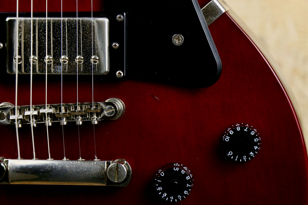 2020 Epiphone Les Paul Studio in Red - Pre-owned