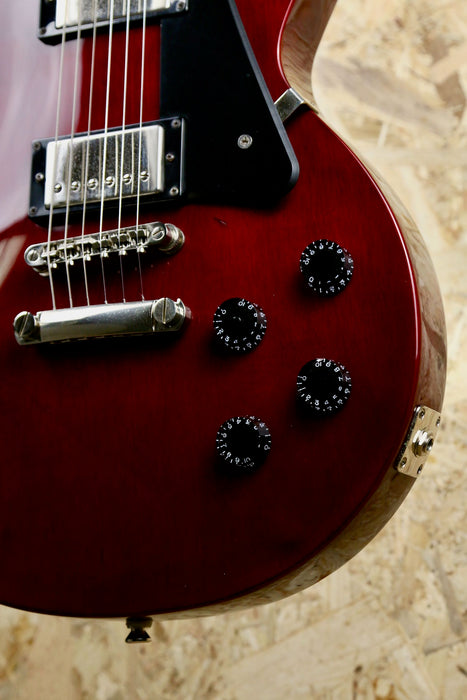 2020 Epiphone Les Paul Studio in Red - Pre-owned