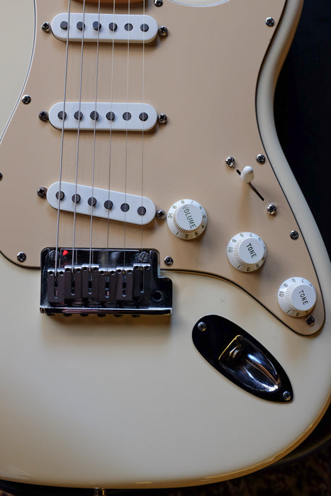 2005 Fender USA Stratocaster Standard Olympic White - Guitar Warehouse