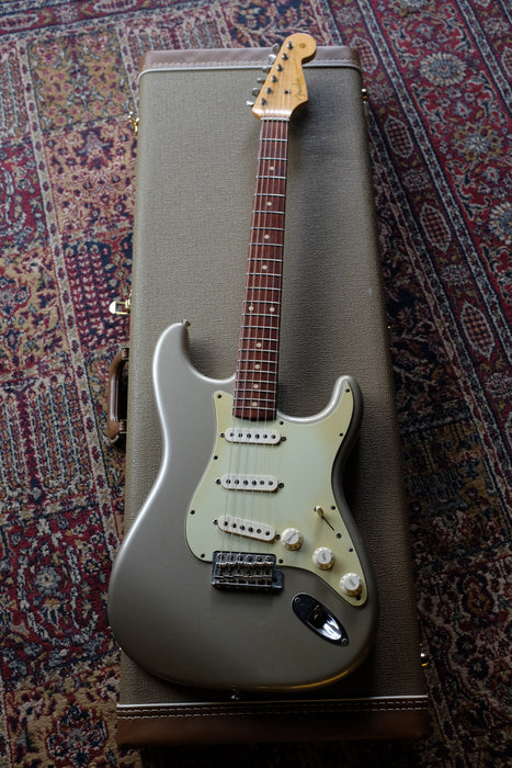 2002 Fender Custom Shop Stratocaster 1960 Relic Inca Silver - Guitar Warehouse