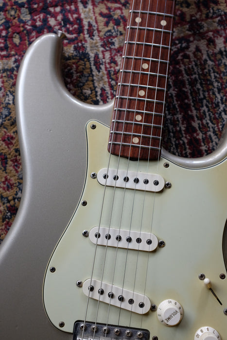 2002 Fender Custom Shop Stratocaster 1960 Relic Inca Silver - Guitar Warehouse