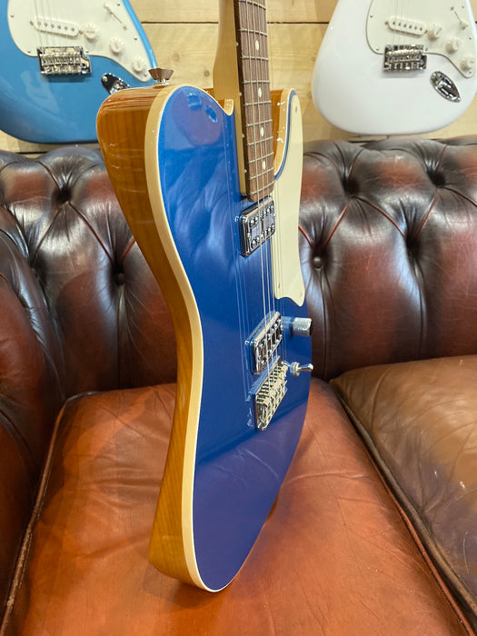 2019 Fender Limited Edition Cabronita Telecaster®, Rosewood Fingerboard, Lake Placid Blue - Guitar Warehouse